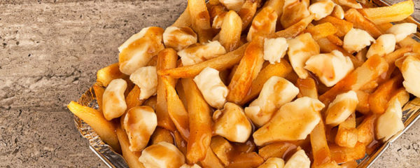 Poutine québécoise